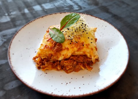 Lasagne Bolognese so syrom